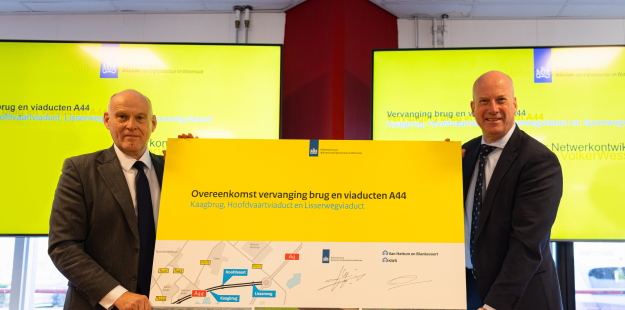 Contractondertekening A44 Rijkswaterstaat - Van Hattum en Blankevoort