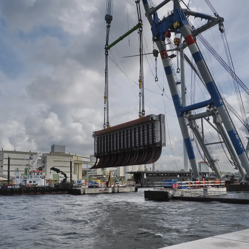 Zoutdam IJmuiden - scheidende wanden succesvol geplaatst