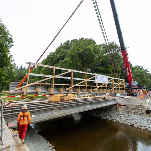 Vloedstegenbrug