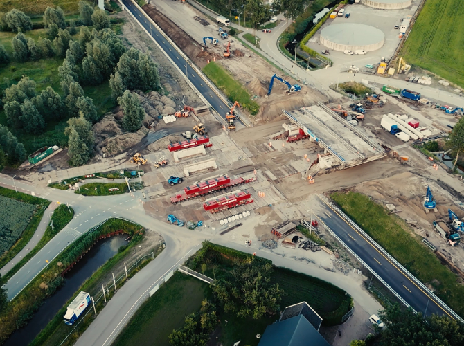 A44-Uitrijden-Lisserwegviaduct.jpg