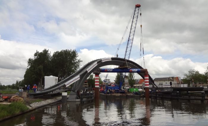 2012-07 Plaatsen Melkwegbrug.JPG