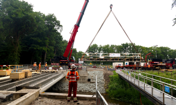 Vloedstegenbrug