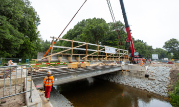 Vloedstegenbrug