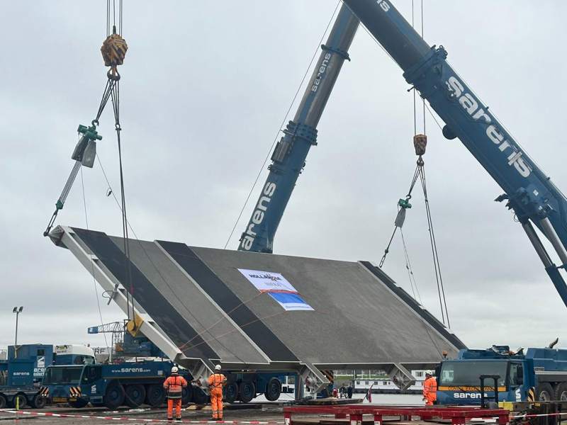 Brugval Cruquiusbrug B succesvol geplaatst