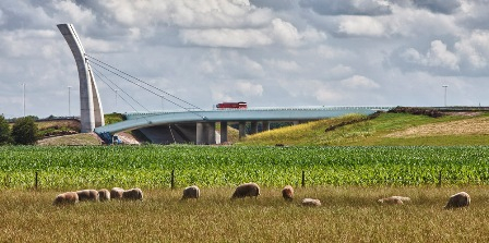 betonprijs brug Wilhelminakanaal.jpg