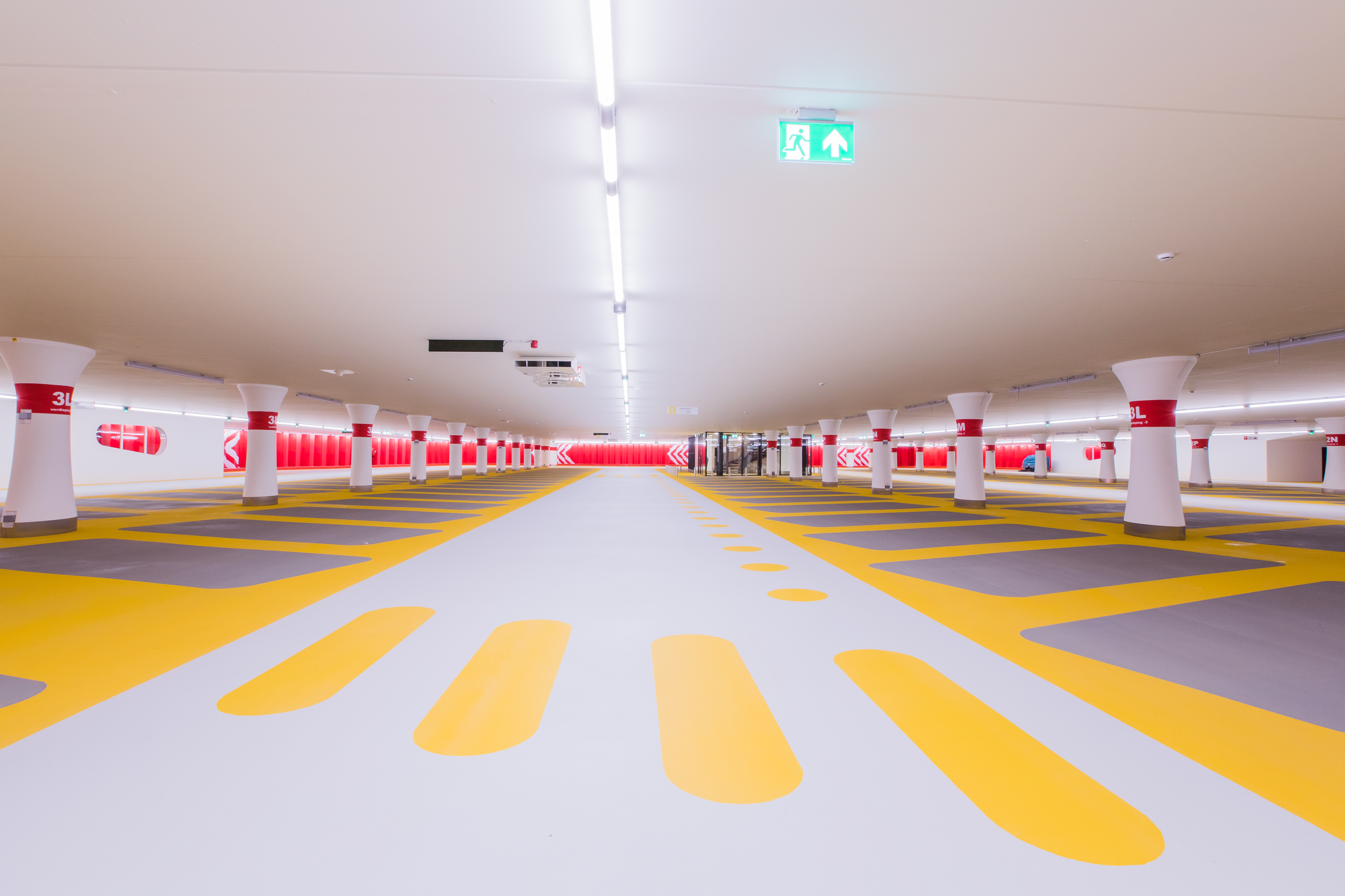 © Marina Kemp - Parkeergarage - Jaarbeursplein - preview 002.jpg